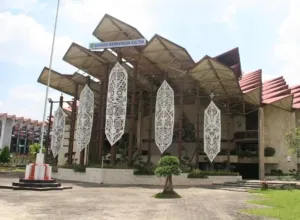 Rp6,8 Miliar untuk Mobil DPRD Kaltim, Rakyat Kebagian Apa?