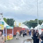 Serunya Ngabuburit di GOR Segiri: Takjil Lengkap, Pengunjung Membludak