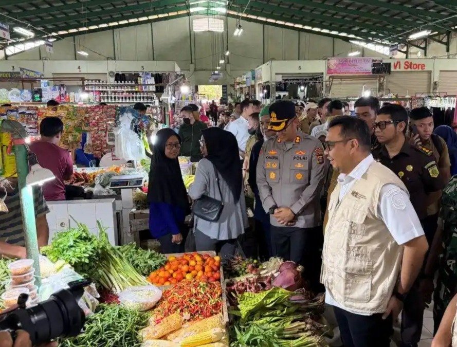 Pemkab Kukar Pastikan Stok Aman, Pasar Mangkurawang Dipadati Warga Jelang Lebaran
