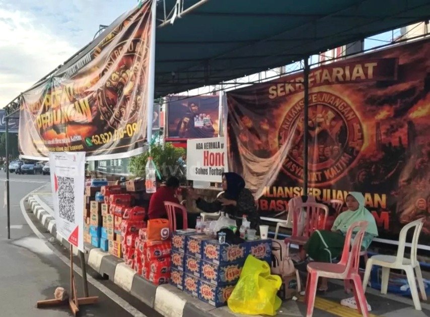 Aksi 21 April Menggema, Massa Desak Evaluasi Anggaran hingga Bersih-bersih KKN